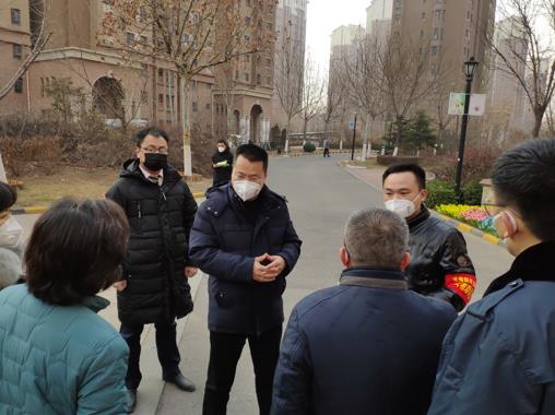 国良主任一行到彩虹社区.jpg