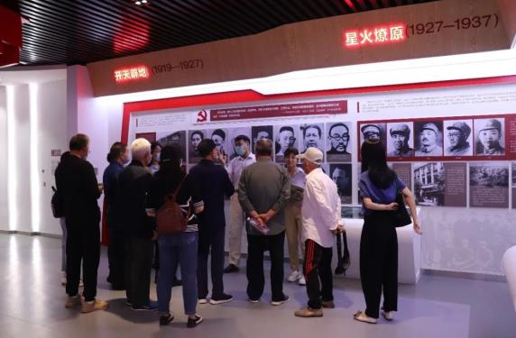 宜禾社区“四史”学习教育专题党课.jpg